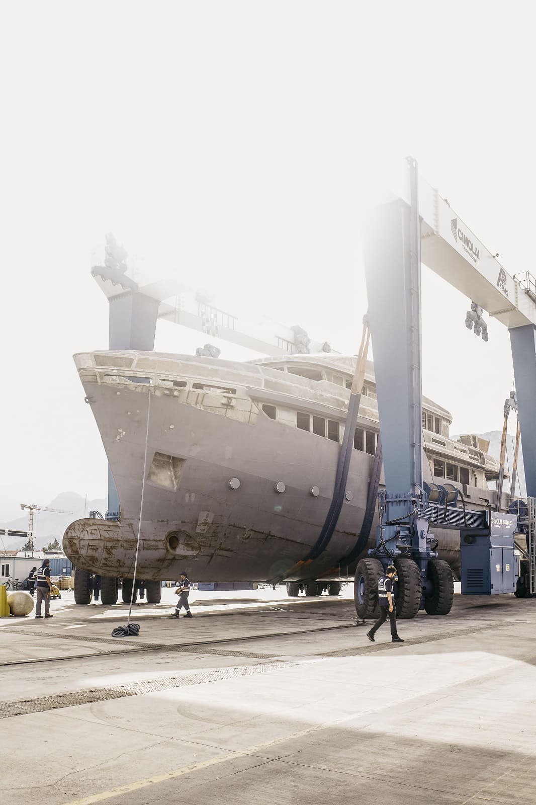 Bering 125: the hull arrived in Antalya